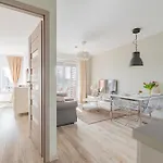 Apartament Horyzont Apartamenty-osiedle Polanki, Blisko Morza!!! Prywatny Garaż, Sauna, Basen Zewnętrzny Kołobrzeg