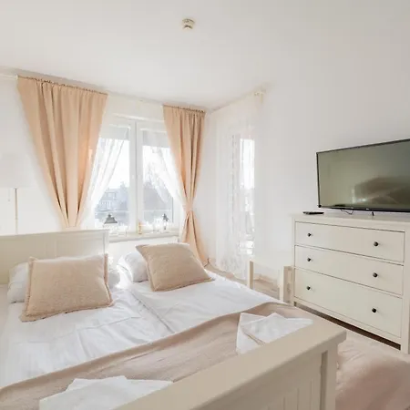 Horyzont Apartamenty-osiedle Polanki, Blisko Morza!!! Prywatny Garaz, Sauna, Basen Zewnetrzny * Kołobrzeg